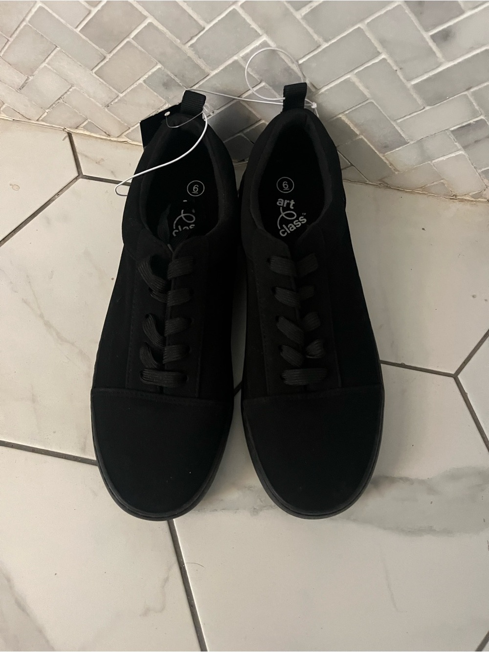 art class Black Low-Top Canvas Sneakers with White Laces